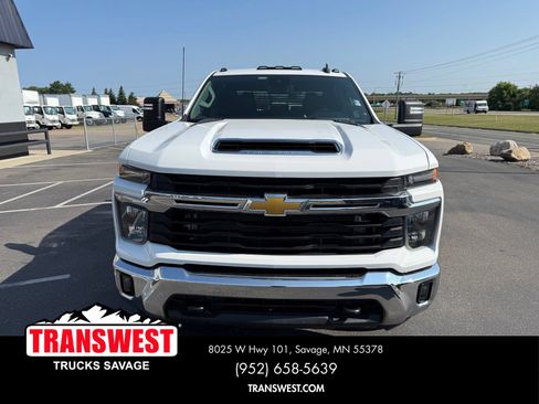 Used 2024 Chevrolet Silverado 3500 LT w/ Convenience Package AWD/4WD image 8