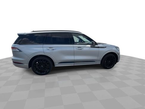 Used 2023 Lincoln Aviator Reserve w/ Equipment Group 201A AWD/4WD image 10