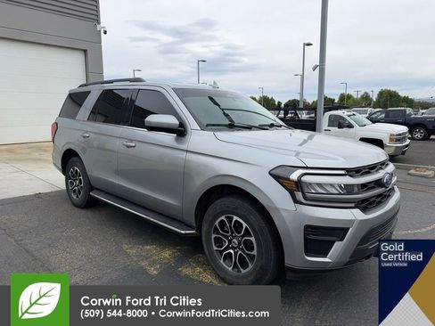 Used 2022 Ford Expedition XLT AWD/4WD image 1