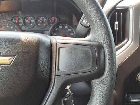 Used 2020 Chevrolet Silverado 1500 Custom w/ Custom Value Package AWD/4WD image 15