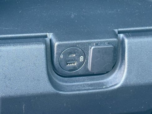 Used 2023 Ford F150 XLT image 28