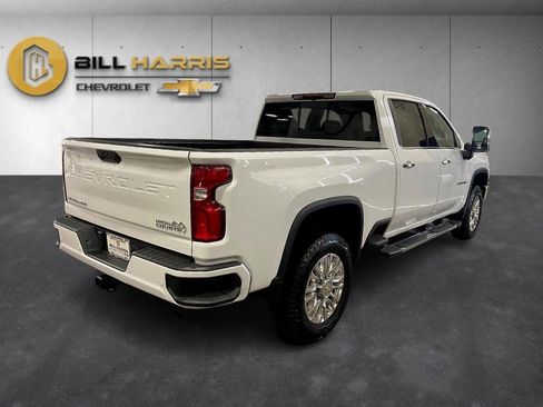 Used 2023 Chevrolet Silverado 2500 High Country image 2