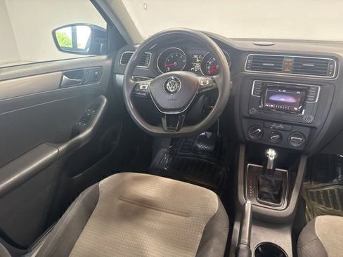 Used 2018 Volkswagen Jetta S FWD image 22