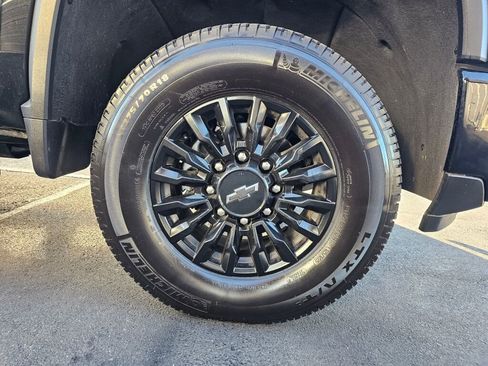 Used 2024 Chevrolet Silverado 3500 LTZ w/ LTZ Plus Package image 9