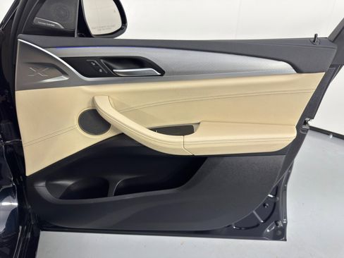 Used 2018 BMW X3 M40i image 41