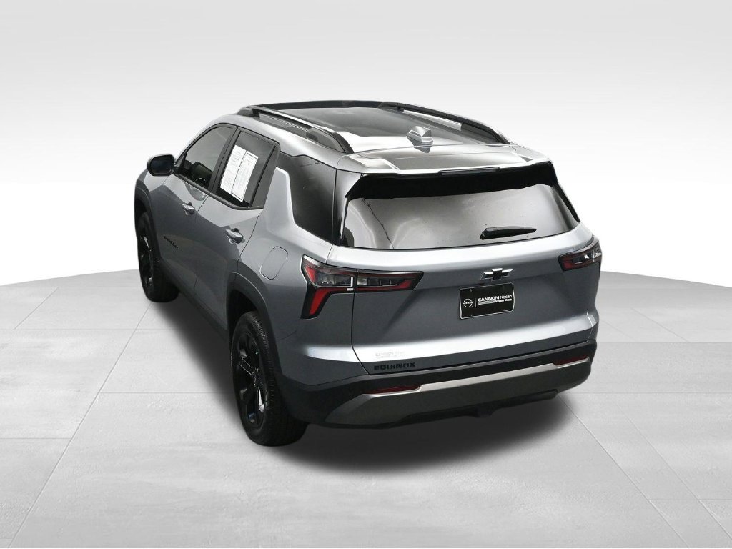 Used 2026 Chevrolet Equinox LT w/ Convenience Package II FWD image 35