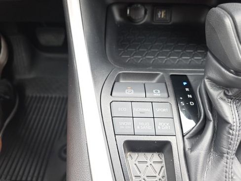 Certified 2024 Toyota RAV4 LE image 20