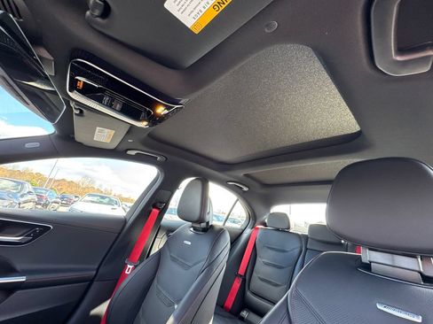 Used 2025 Mercedes-Benz C 43 AMG 4MATIC Sedan image 33