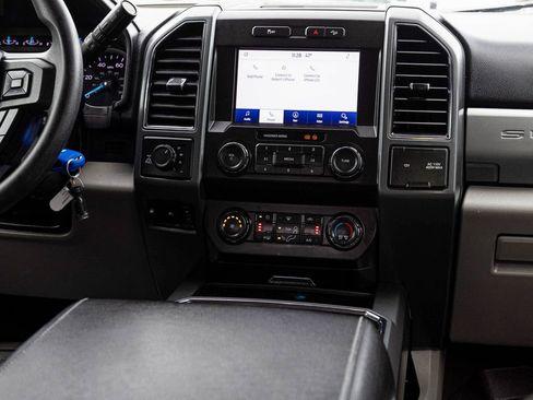 Used 2021 Ford F250 XLT w/ XLT Premium Package AWD/4WD image 19