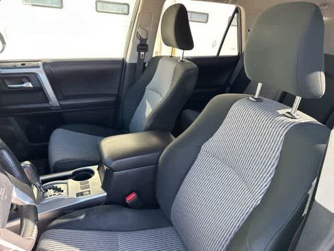 Used 2016 Toyota 4Runner SR5 image 4