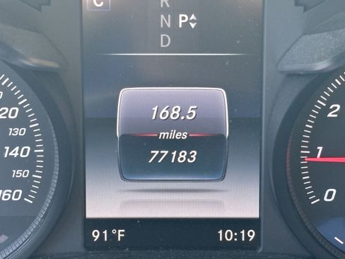 Used 2018 Mercedes-Benz GLC 300 4MATIC image 22