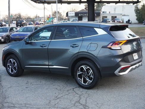 Used 2025 Kia Sportage LX image 8