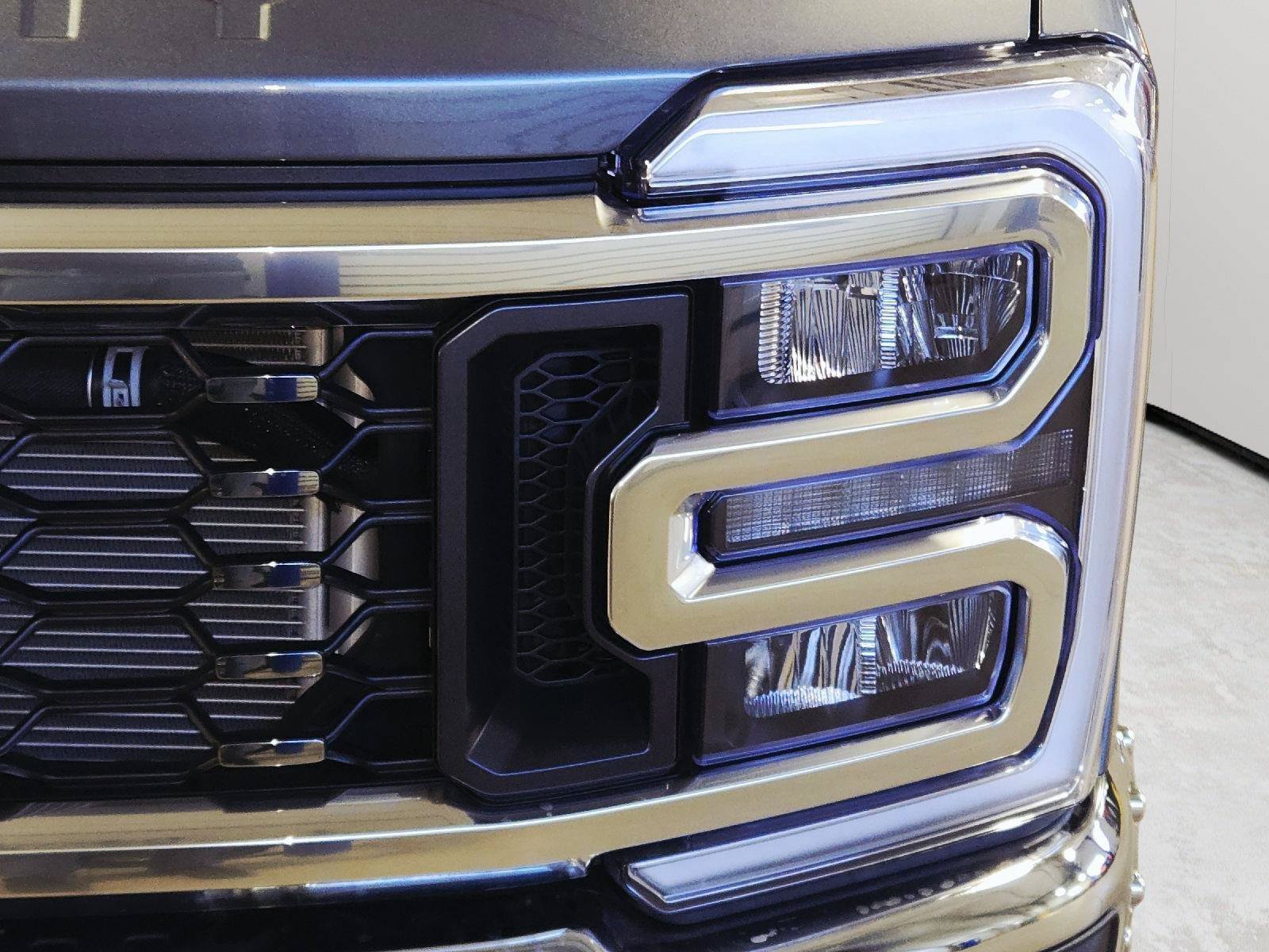 New 2027 Ford F350 Lariat w/ Lariat Premium Package AWD/4WD image 14