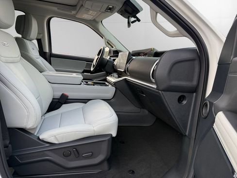 New 2027 Ford Expedition Max Platinum w/ Driver's Package AWD/4WD image 15