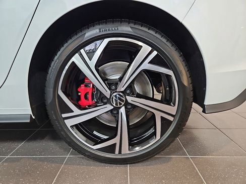 New 2026 Volkswagen GTI SE FWD image 6