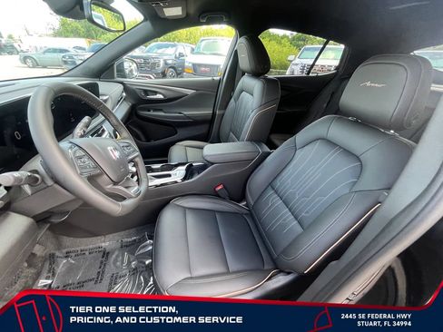 New 2026 Buick Envista Avenir FWD image 10