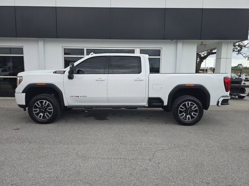 Certified 2022 GMC Sierra 2500 AT4 w/ AT4 Preferred Package image 2