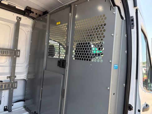 Used 2023 Ford E-Transit Medium Roof RWD image 10