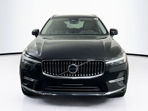 Used 2022 Volvo XC60 B5 Inscription w/ Advanced Package image 2