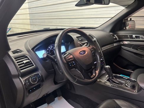 Used 2019 Ford Explorer Sport w/ Equipment Group 401A AWD/4WD image 14