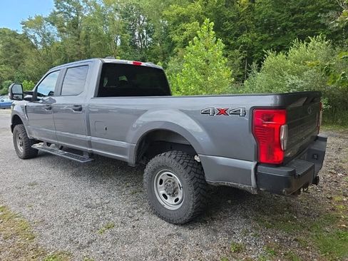 Used 2022 Ford F250 XL w/ Power Equipment Group AWD/4WD image 6