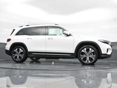 New 2024 Mercedes-Benz EQB 300 4MATIC image 42