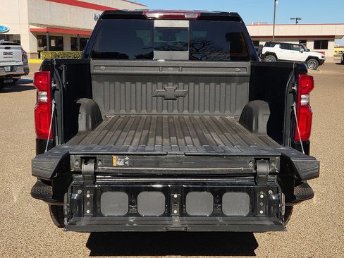 Used 2023 Chevrolet Silverado 1500 LT Trail Boss w/ LT Trail Boss Premium Package image 10