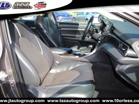 Used 2021 Toyota Camry XSE FWD image 14
