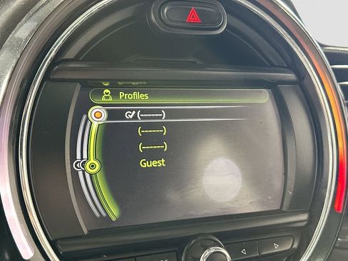 Used 2017 MINI Cooper Clubman ALL4 w/ Premium Package image 14