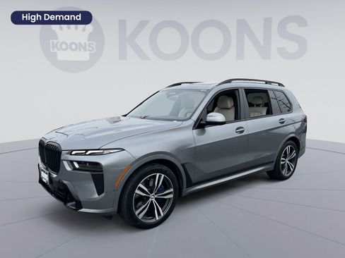 Used 2023 BMW X7 xDrive40i w/ M Sport Package image 1