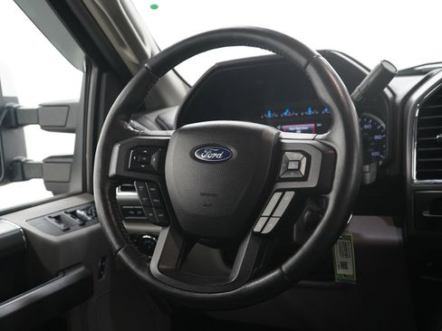 Used 2017 Ford F250 XLT w/ XLT Premium Package AWD/4WD image 14