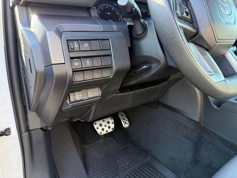 Certified 2025 Toyota Tacoma TRD Sport AWD/4WD image 14