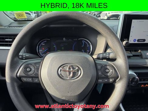 Certified 2025 Toyota RAV4 LE AWD/4WD image 13