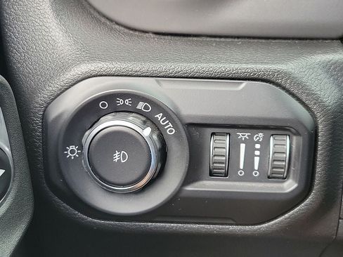 Used 2022 Jeep Wrangler Unlimited Sport AWD/4WD image 13