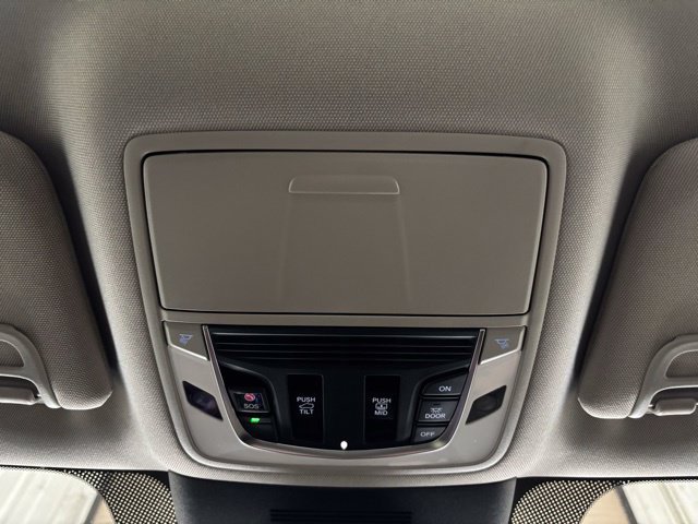 Certified 2026 Acura MDX w/ Technology Package FWD image 32