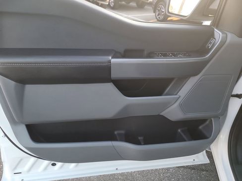 Used 2023 Ford F150 XLT image 13