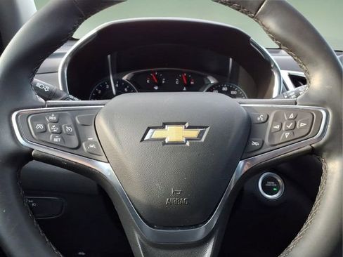 Used 2024 Chevrolet Equinox LT FWD image 30