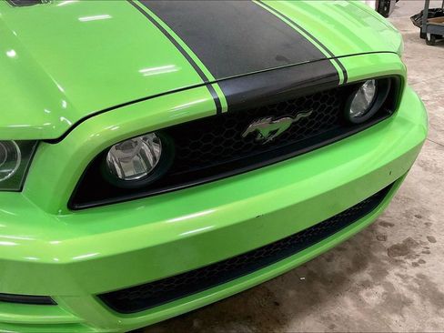 Used 2013 Ford Mustang GT RWD image 23