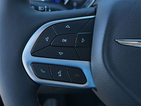 New 2026 Chrysler Pacifica Pinnacle image 25