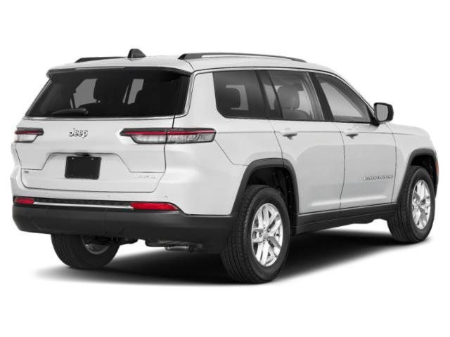 Used 2023 Jeep Grand Cherokee L Limited AWD/4WD image 2