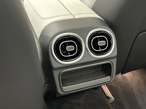 New 2026 Mercedes-Benz C 300 Sedan image 25