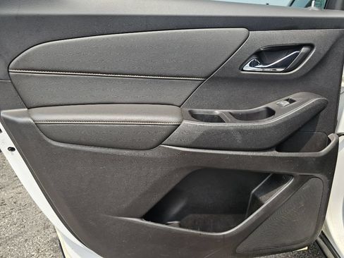 Used 2019 Chevrolet Traverse LT FWD image 70