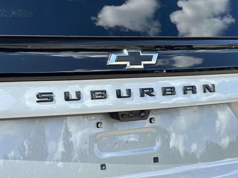 Certified 2025 Chevrolet Suburban RST w/ Advanced Technology Package AWD/4WD image 13