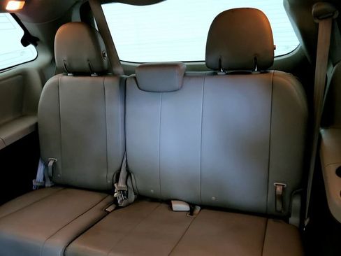 Certified 2017 Toyota Sienna XLE Premium AWD/4WD image 21