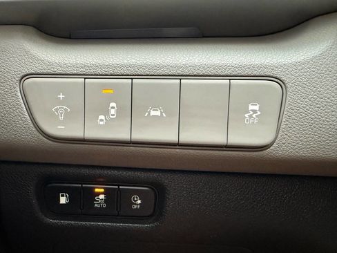 Used 2020 Kia Niro EX image 14