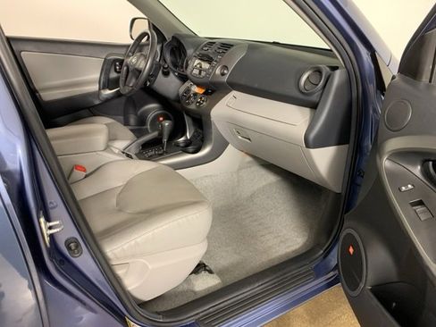 Used 2011 Toyota RAV4 Limited image 39