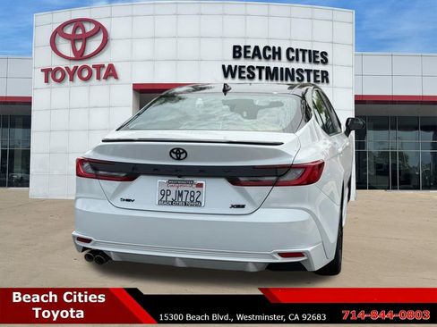 Used 2025 Toyota Camry XSE FWD image 11