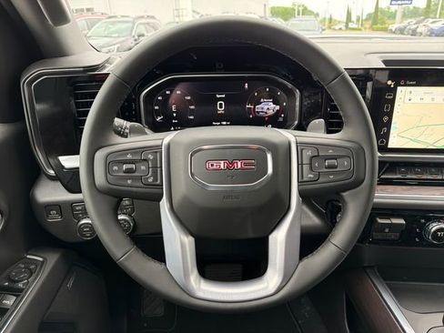 New 2026 GMC Sierra 1500 SLT AWD/4WD image 10