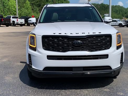 Used 2021 Kia Telluride EX w/ EX Premium Package AWD/4WD image 8