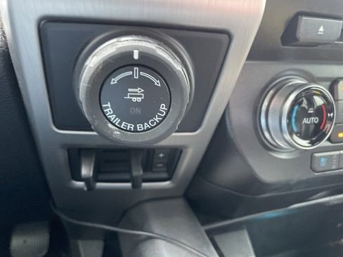 Used 2018 Ford F150 Platinum w/ Equipment Group 701A Luxury image 10